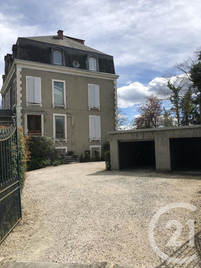 Afficher la photo en grand Appartement F3 à louer - 3 pièces - 68.92 m2 - PAU - 64 - AQUITAINE - Century 21 O.C.I. Immobilier