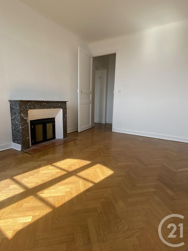 Afficher la photo en grand Appartement F3 à louer - 3 pièces - 68.92 m2 - PAU - 64 - AQUITAINE - Century 21 O.C.I. Immobilier