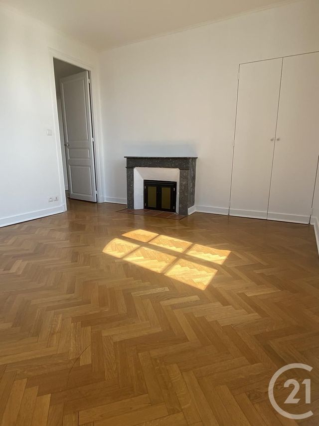 Afficher la photo en grand Appartement F3 à louer - 3 pièces - 68.92 m2 - PAU - 64 - AQUITAINE - Century 21 O.C.I. Immobilier