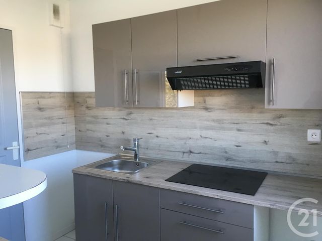 Appartement T3 à vendre - 3 pièces - 66.36 m2 - PAU - 64 - AQUITAINE - Century 21 O.C.I. Immobilier Appartement T3 à vendre - 3 pièces - 66.36 m2 - PAU - 64 - AQUITAINE - Century 21 O.C.I. Immobilier