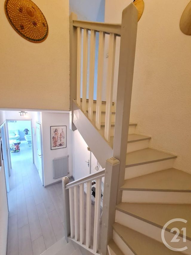 Appartement F4 à vendre - 4 pièces - 82.0 m2 - PAU - 64 - AQUITAINE - Century 21 O.C.I. Immobilier Appartement F4 à vendre - 4 pièces - 82.0 m2 - PAU - 64 - AQUITAINE - Century 21 O.C.I. Immobilier