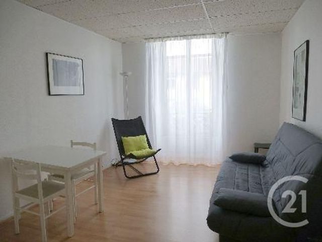 Studio à louer - 1 pièce - 22.12 m2 - PAU - 64 - AQUITAINE - Century 21 O.C.I. Immobilier Studio à louer - 1 pièce - 22.12 m2 - PAU - 64 - AQUITAINE - Century 21 O.C.I. Immobilier