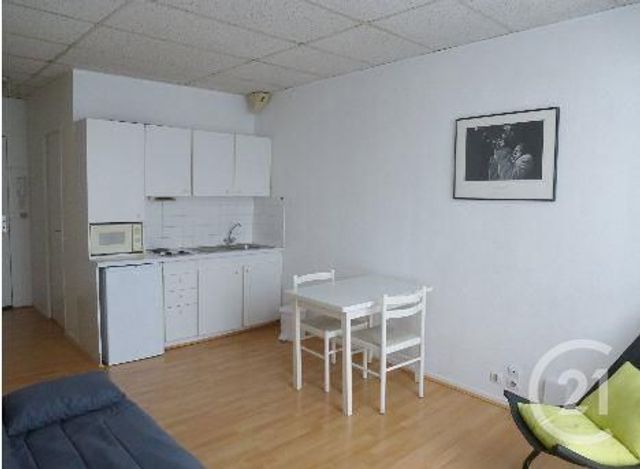 Studio à louer - 1 pièce - 22.12 m2 - PAU - 64 - AQUITAINE - Century 21 O.C.I. Immobilier Studio à louer - 1 pièce - 22.12 m2 - PAU - 64 - AQUITAINE - Century 21 O.C.I. Immobilier