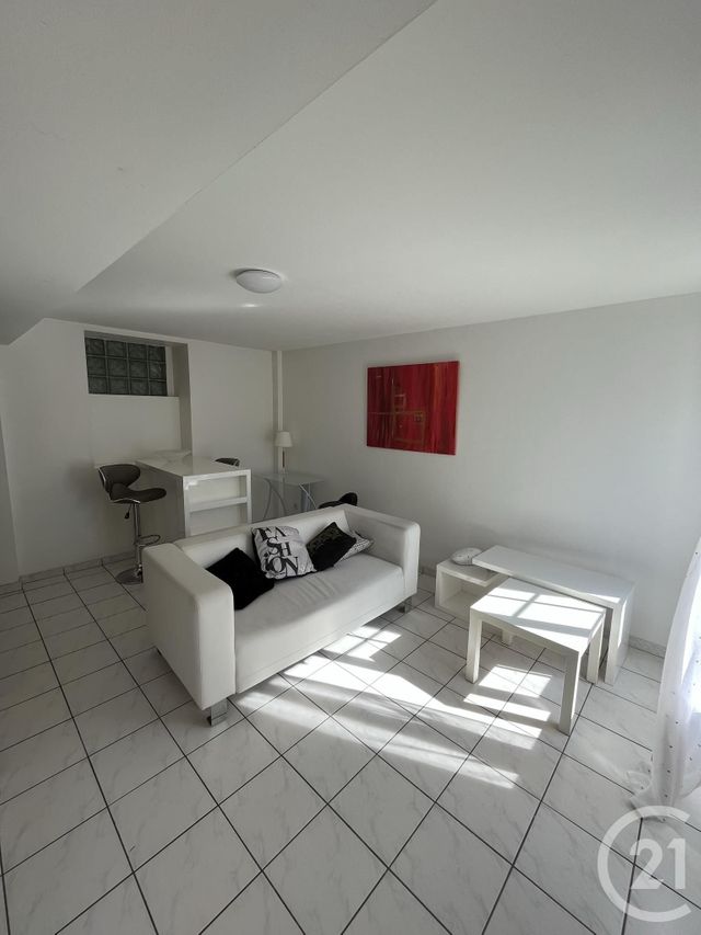 Appartement à louer - 2 pièces - 27.41 m2 - LESCAR - 64 - AQUITAINE - Century 21 O.C.I. Immobilier