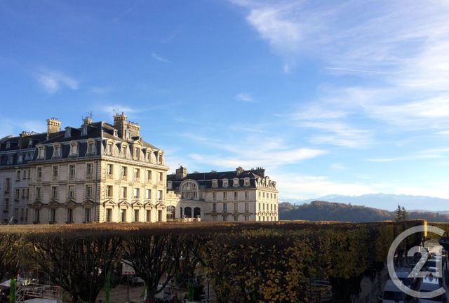 Appartement T3 à vendre - 3 pièces - 141.55 m2 - PAU - 64 - AQUITAINE - Century 21 O.C.I. Immobilier