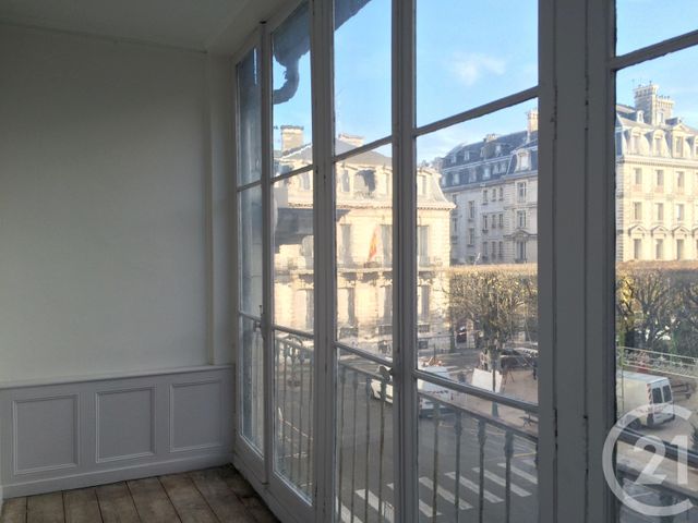 Appartement T3 à vendre - 3 pièces - 141.55 m2 - PAU - 64 - AQUITAINE - Century 21 O.C.I. Immobilier