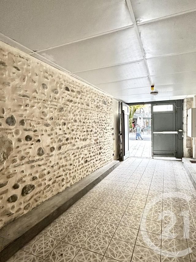 Appartement F1 à vendre - 1 pièce - 27.0 m2 - PAU - 64 - AQUITAINE - Century 21 O.C.I. Immobilier