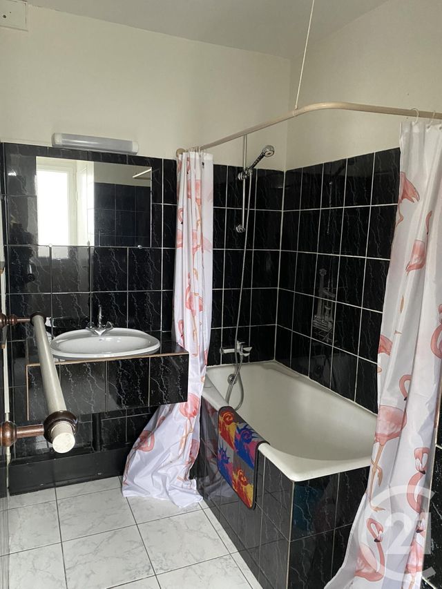 Appartement T1 à louer - 1 pièce - 24.74 m2 - PAU - 64 - AQUITAINE - Century 21 O.C.I. Immobilier