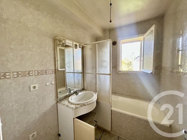 Appartement à vendre - 4 pièces - 70.0 m2 - BILLERE - 64 - AQUITAINE - Century 21 O.C.I. Immobilier