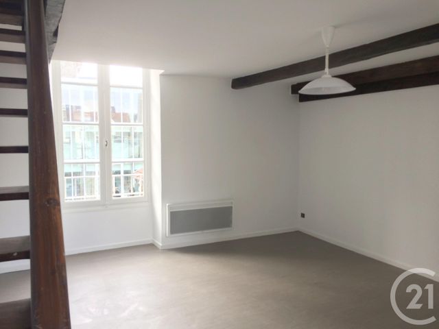 Appartement T2 à louer - 2 pièces - 31.9 m2 - 64 - AQUITAINE - Century 21 O.C.I. Immobilier