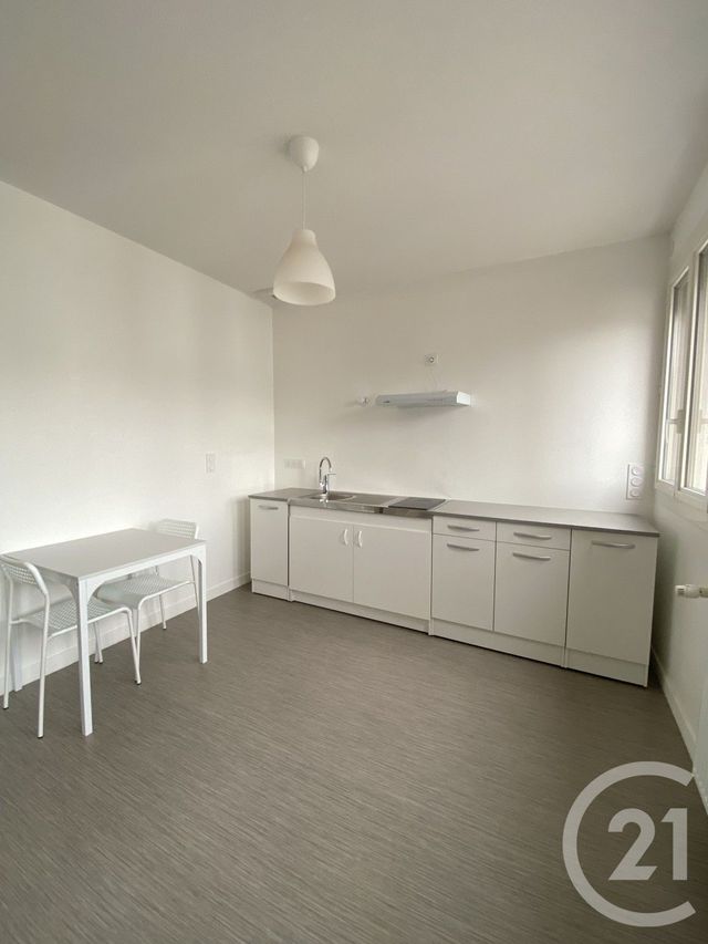 Appartement T2 à louer - 2 pièces - 42.63 m2 - PAU - 64 - AQUITAINE - Century 21 O.C.I. Immobilier