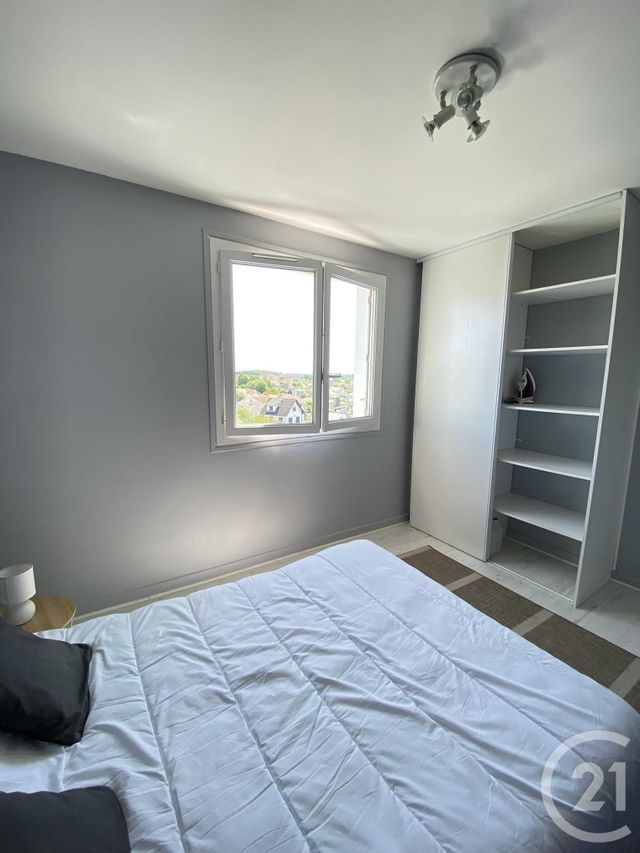 Appartement T3 à louer - 4 pièces - 66.77 m2 - PAU - 64 - AQUITAINE - Century 21 O.C.I. Immobilier