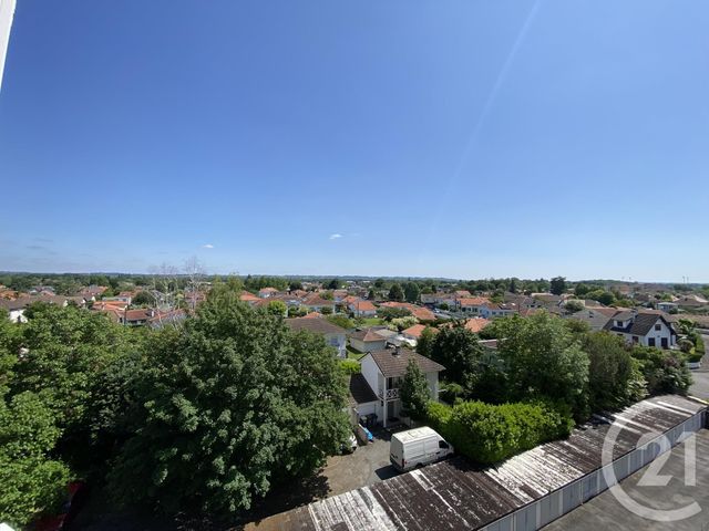 Appartement T3 à louer - 4 pièces - 66.77 m2 - PAU - 64 - AQUITAINE - Century 21 O.C.I. Immobilier