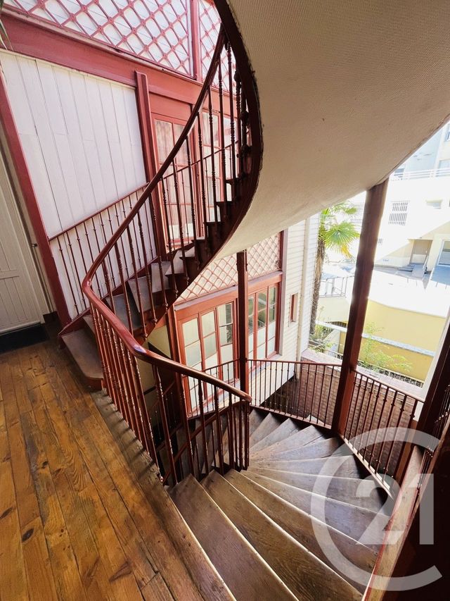 Afficher la photo en grand Appartement F3 à vendre - 3 pièces - 92.0 m2 - PAU - 64 - AQUITAINE - Century 21 O.C.I. Immobilier