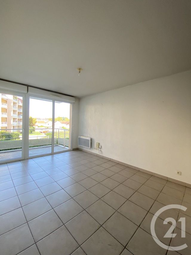 Appartement T2 à louer - 2 pièces - 35.9 m2 - PAU - 64 - AQUITAINE - Century 21 O.C.I. Immobilier