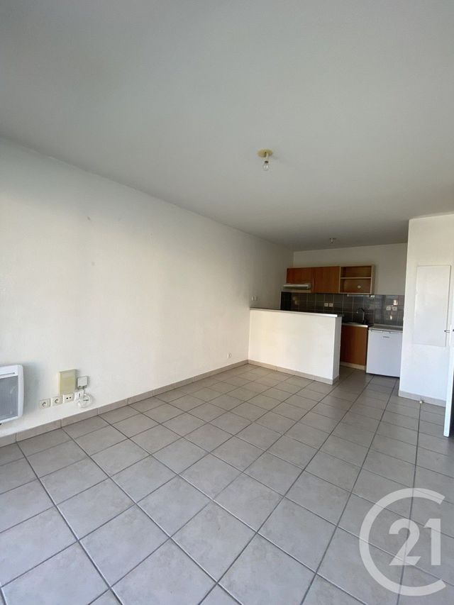 Appartement T2 à louer - 2 pièces - 35.9 m2 - PAU - 64 - AQUITAINE - Century 21 O.C.I. Immobilier
