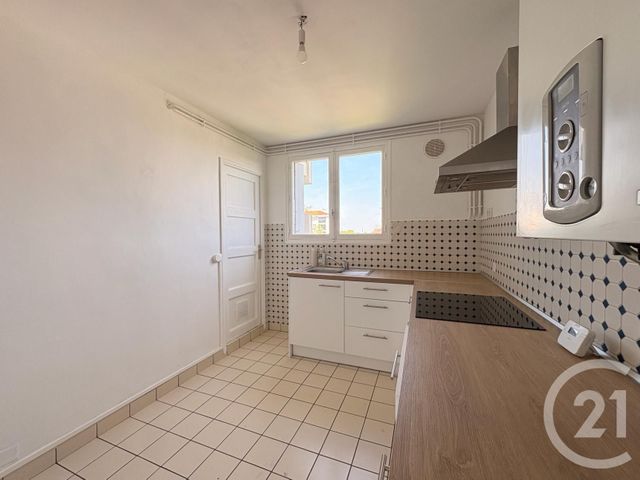 Appartement T4 à louer - 4 pièces - 81.16 m2 - BILLERE - 64 - AQUITAINE - Century 21 O.C.I. Immobilier