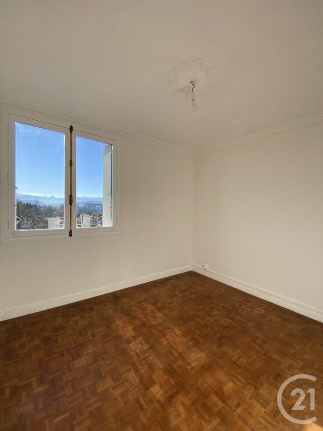 Appartement T4 à louer - 4 pièces - 81.16 m2 - BILLERE - 64 - AQUITAINE - Century 21 O.C.I. Immobilier