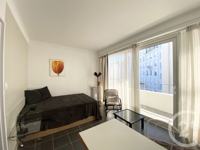 Appartement Studio à louer - 1 pièce - 22.48 m2 - PAU - 64 - AQUITAINE - Century 21 O.C.I. Immobilier