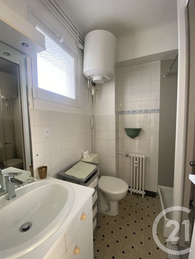 Appartement Studio à louer - 1 pièce - 22.48 m2 - PAU - 64 - AQUITAINE - Century 21 O.C.I. Immobilier