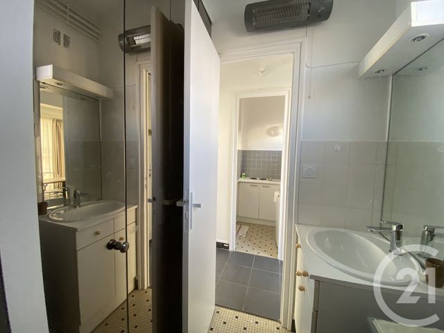 Appartement Studio à louer - 1 pièce - 22.48 m2 - PAU - 64 - AQUITAINE - Century 21 O.C.I. Immobilier