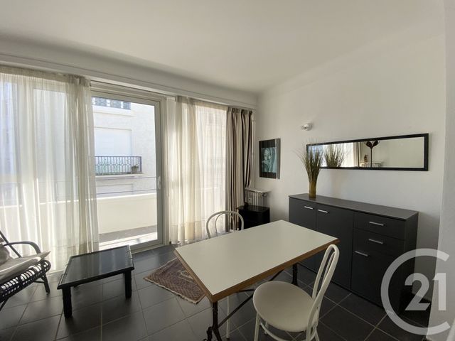 Appartement Studio à louer - 1 pièce - 22.48 m2 - PAU - 64 - AQUITAINE - Century 21 O.C.I. Immobilier