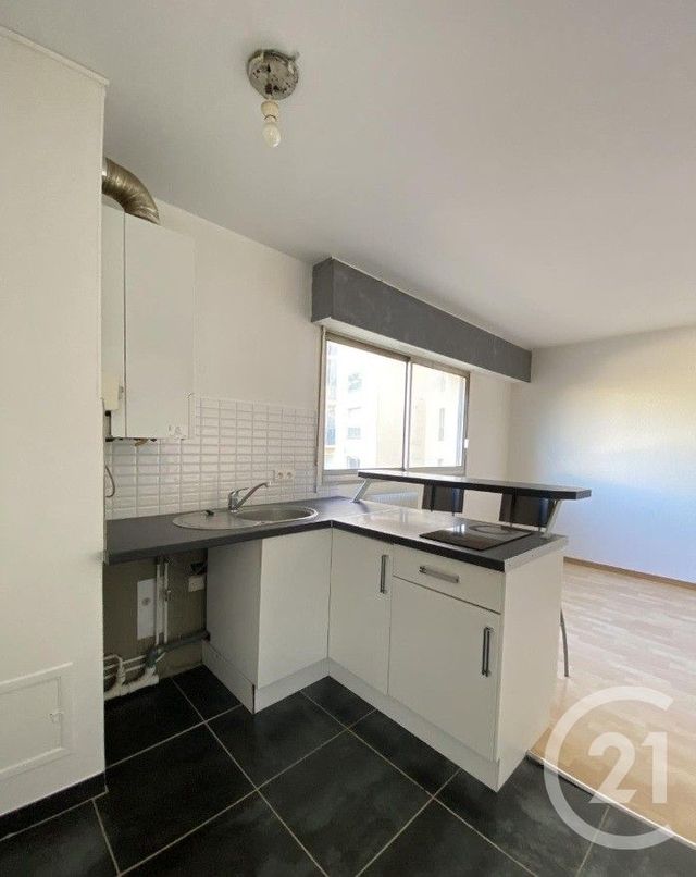 Appartement T2 à vendre - 2 pièces - 38.01 m2 - PAU - 64 - AQUITAINE - Century 21 O.C.I. Immobilier