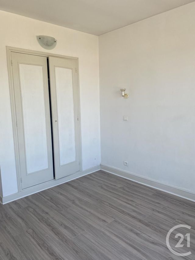 Appartement T4 à louer - 4 pièces - 76.85 m2 - PAU - 64 - AQUITAINE - Century 21 O.C.I. Immobilier