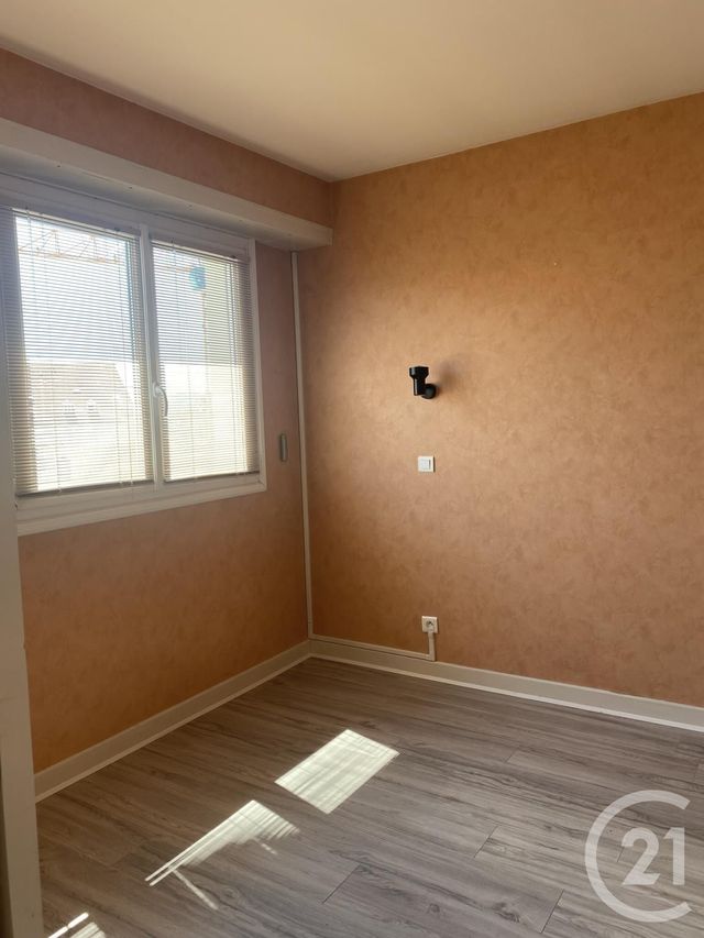 Appartement T4 à louer - 4 pièces - 76.85 m2 - PAU - 64 - AQUITAINE - Century 21 O.C.I. Immobilier