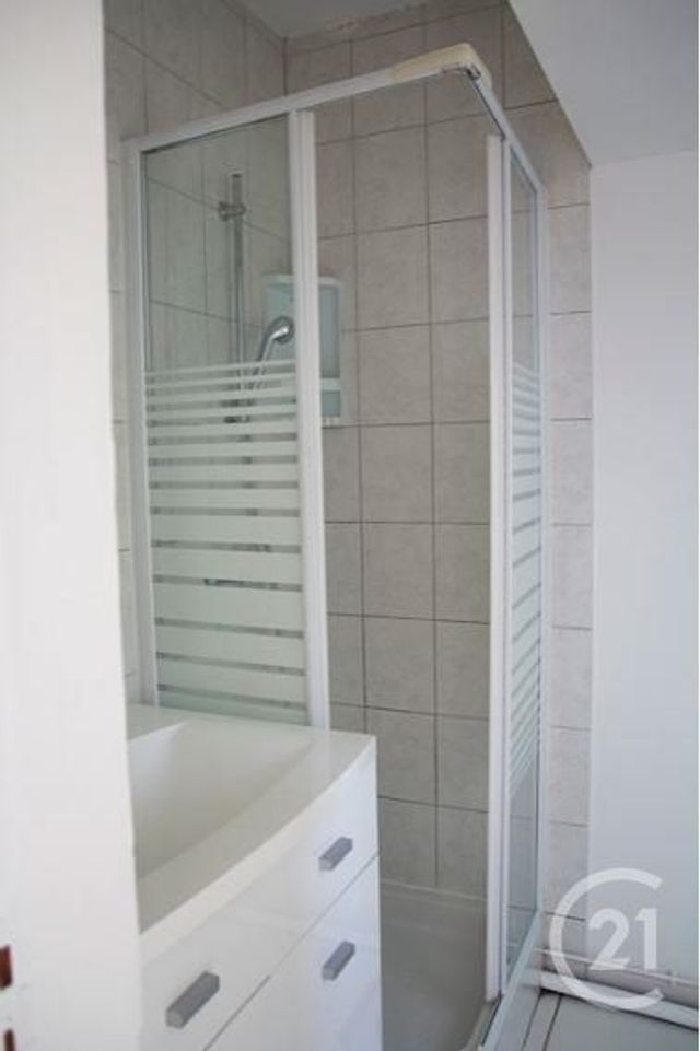 Appartement T2 à louer - 2 pièces - 26.98 m2 - LESCAR - 64 - AQUITAINE - Century 21 O.C.I. Immobilier