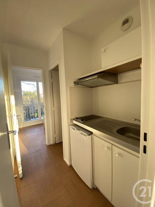 Appartement F2 à louer - 2 pièces - 30.87 m2 - PAU - 64 - AQUITAINE - Century 21 O.C.I. Immobilier