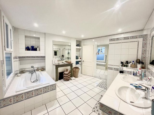 Appartement F3 à vendre - 3 pièces - 106.77 m2 - PAU - 64 - AQUITAINE - Century 21 O.C.I. Immobilier