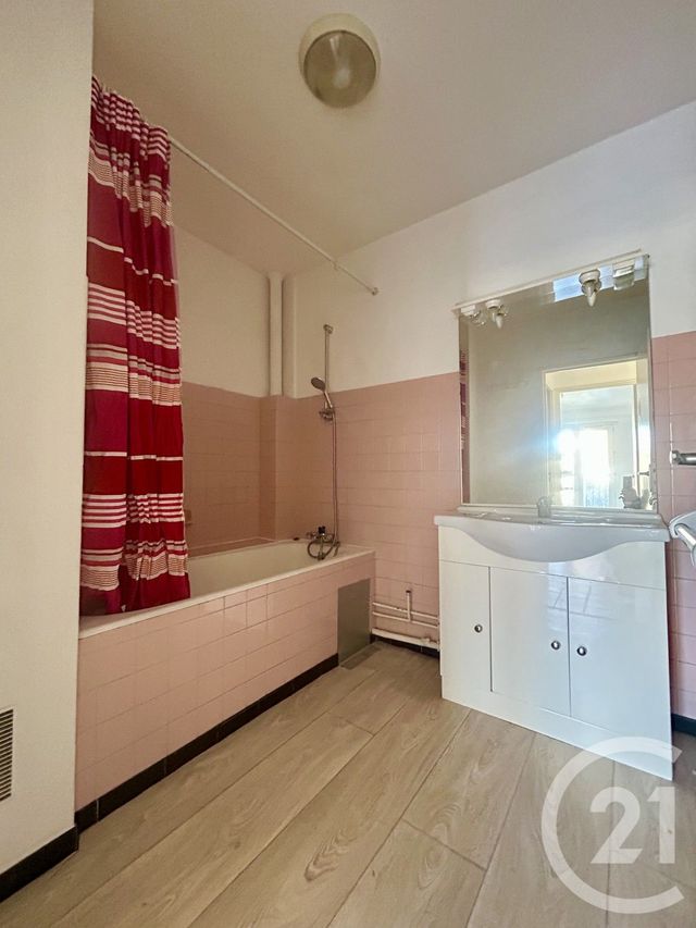 Appartement F3 à vendre - 3 pièces - 60.0 m2 - PAU - 64 - AQUITAINE - Century 21 O.C.I. Immobilier