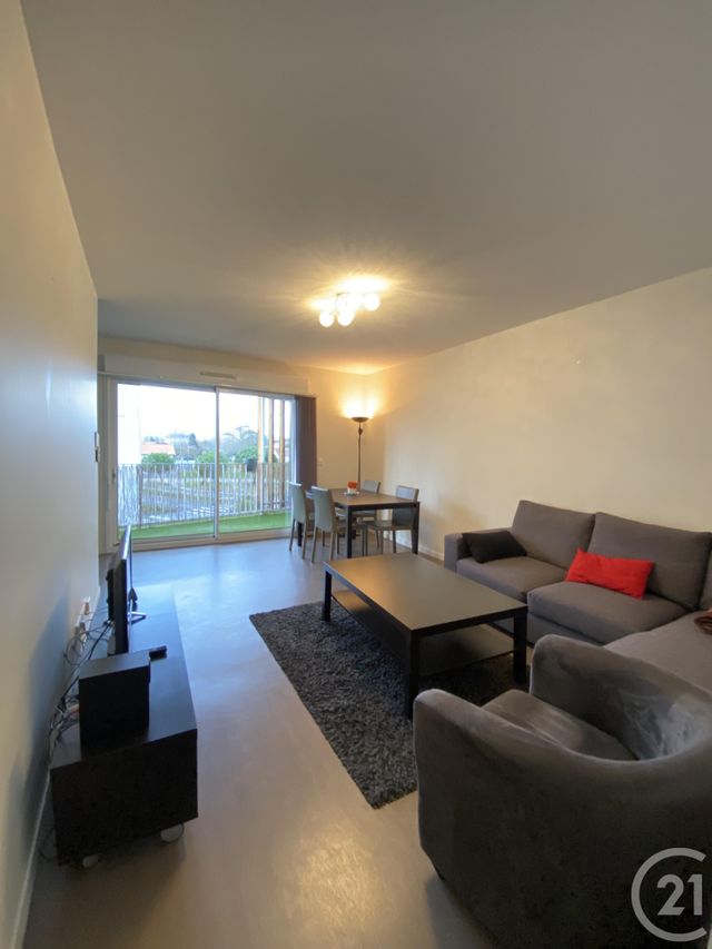 Appartement T3 à louer - 3 pièces - 63.21 m2 - PAU - 64 - AQUITAINE - Century 21 O.C.I. Immobilier
