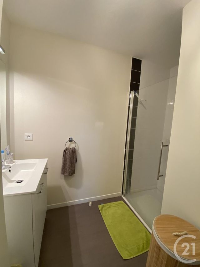 Appartement T3 à louer - 3 pièces - 63.21 m2 - PAU - 64 - AQUITAINE - Century 21 O.C.I. Immobilier