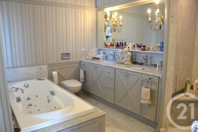 Appartement F8 à vendre - 8 pièces - 300.0 m2 - PAU - 64 - AQUITAINE - Century 21 O.C.I. Immobilier