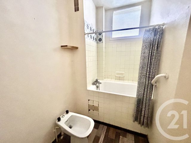 Appartement F1 à vendre - 1 pièce - 26.0 m2 - PAU - 64 - AQUITAINE - Century 21 O.C.I. Immobilier