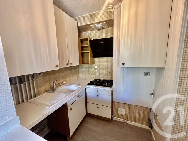 Appartement F1 à vendre - 1 pièce - 28.0 m2 - PAU - 64 - AQUITAINE - Century 21 O.C.I. Immobilier