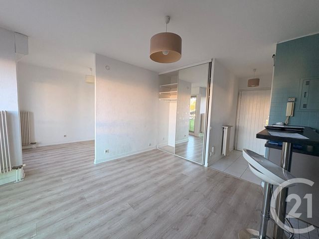 Appartement F1 à louer - 1 pièce - 29.32 m2 - PAU - 64 - AQUITAINE - Century 21 O.C.I. Immobilier