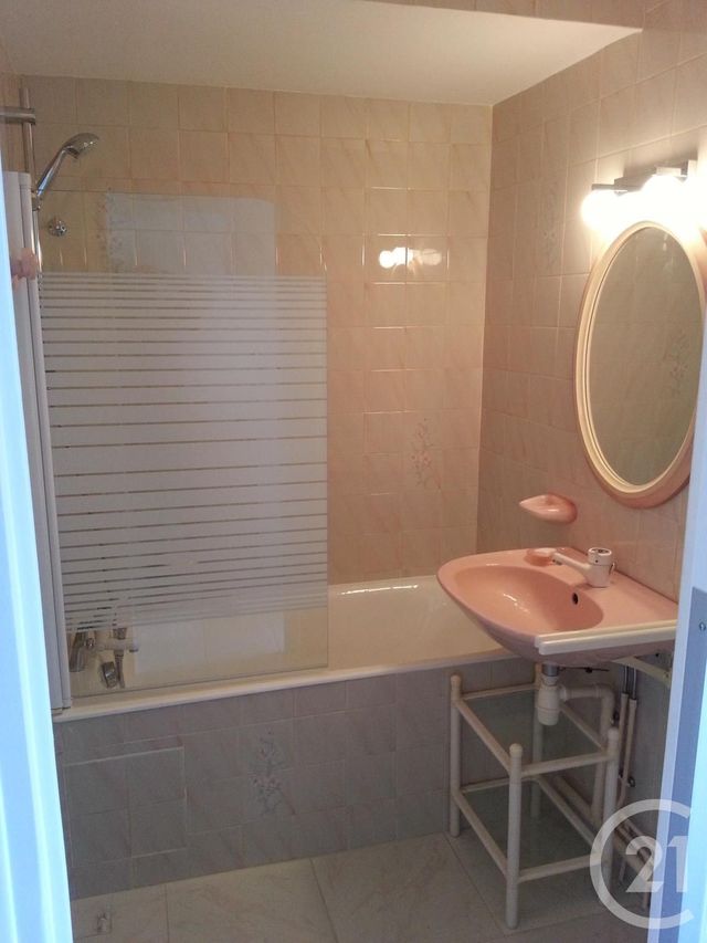 Appartement F1 à louer - 1 pièce - 29.32 m2 - PAU - 64 - AQUITAINE - Century 21 O.C.I. Immobilier