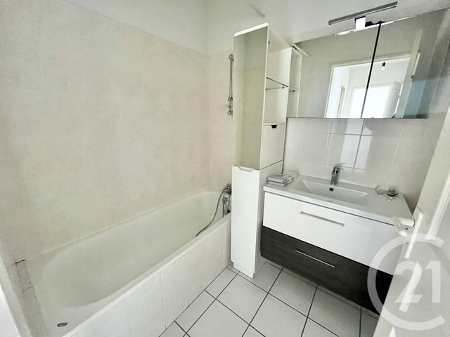 Appartement F2 à vendre - 2 pièces - 47.73 m2 - PAU - 64 - AQUITAINE - Century 21 O.C.I. Immobilier