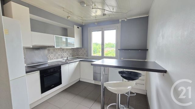 Appartement T3 à louer - 3 pièces - 69.12 m2 - BIZANOS - 64 - AQUITAINE - Century 21 O.C.I. Immobilier