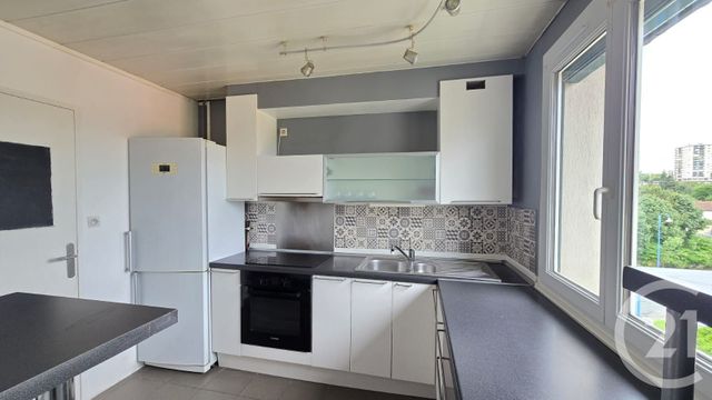Appartement T3 à louer - 3 pièces - 69.12 m2 - BIZANOS - 64 - AQUITAINE - Century 21 O.C.I. Immobilier