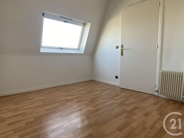 Appartement T2 à vendre - 2 pièces - 29.7 m2 - PAU - 64 - AQUITAINE - Century 21 O.C.I. Immobilier