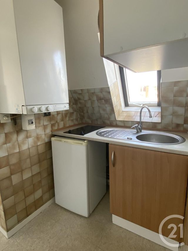 Appartement T2 à vendre - 2 pièces - 29.7 m2 - PAU - 64 - AQUITAINE - Century 21 O.C.I. Immobilier