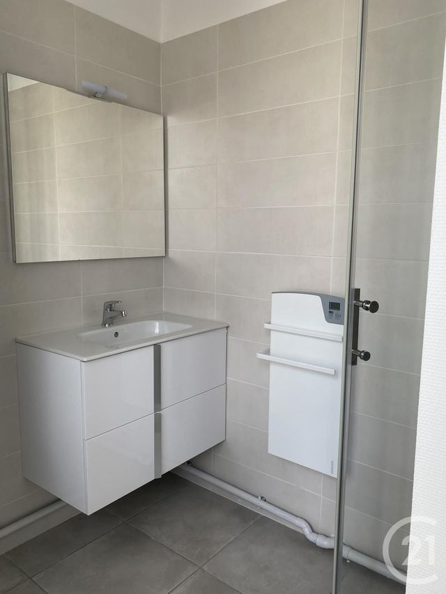 Appartement T3 à louer - 3 pièces - 79.59 m2 - PAU - 64 - AQUITAINE - Century 21 O.C.I. Immobilier