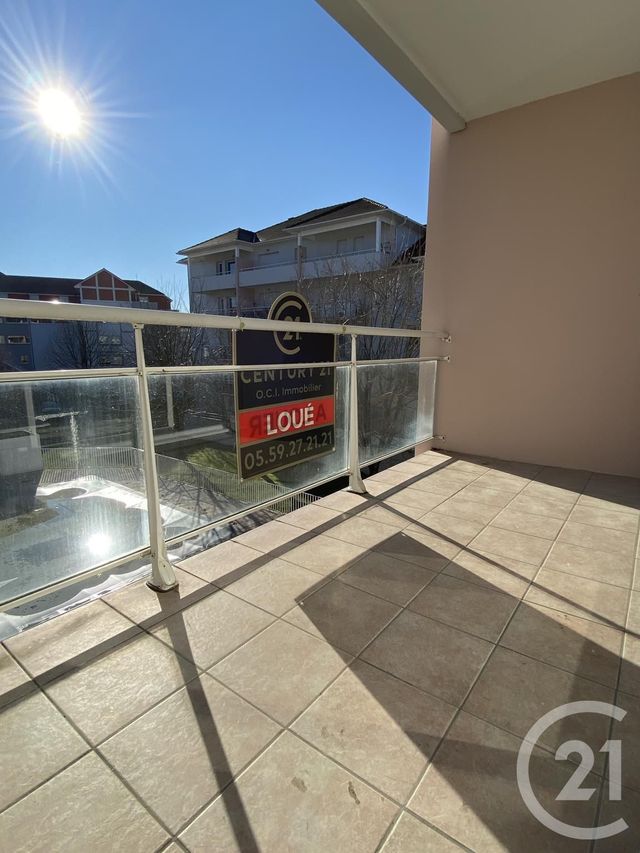 Appartement T2 à louer - 2 pièces - 30.7 m2 - PAU - 64 - AQUITAINE - Century 21 O.C.I. Immobilier