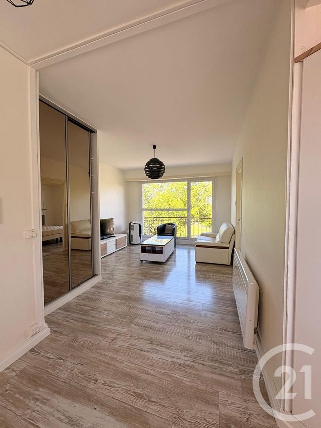 Appartement T2 à louer - 2 pièces - 56.76 m2 - PAU - 64 - AQUITAINE - Century 21 O.C.I. Immobilier