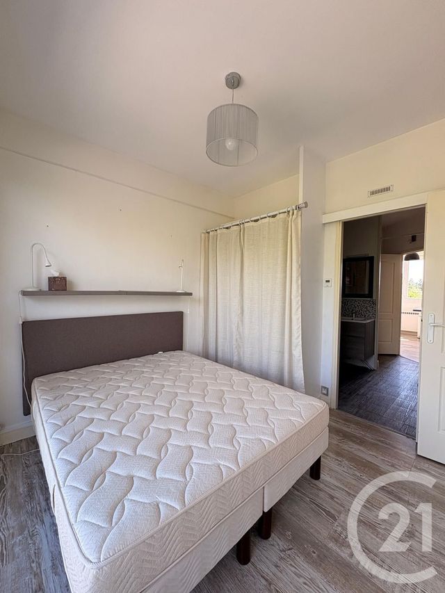 Appartement T2 à louer - 2 pièces - 56.76 m2 - PAU - 64 - AQUITAINE - Century 21 O.C.I. Immobilier