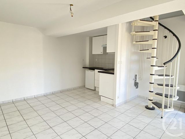 Appartement T2 à louer - 2 pièces - 26.13 m2 - LESCAR - 64 - AQUITAINE - Century 21 O.C.I. Immobilier